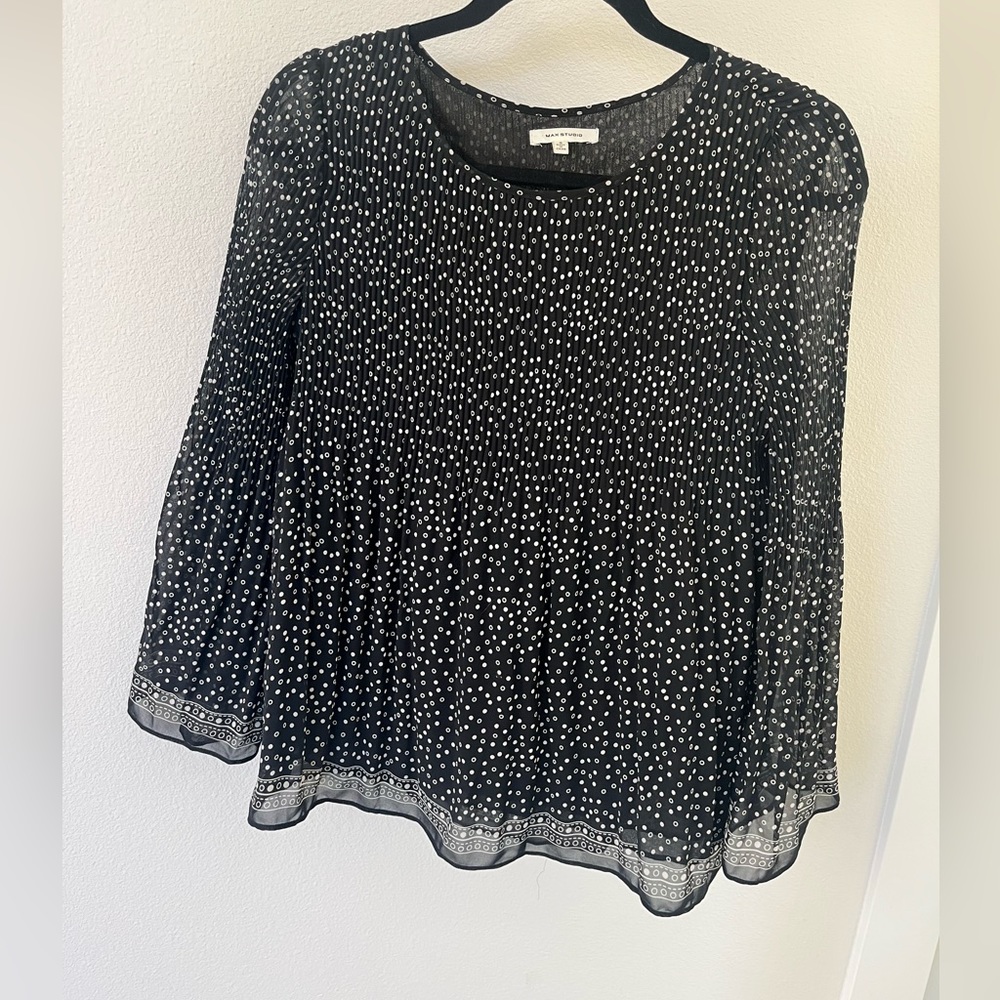 MAX Studio blouse in a size S